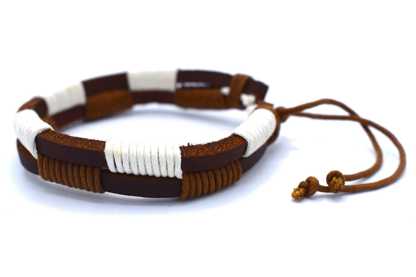 Brun och vit läderarmband