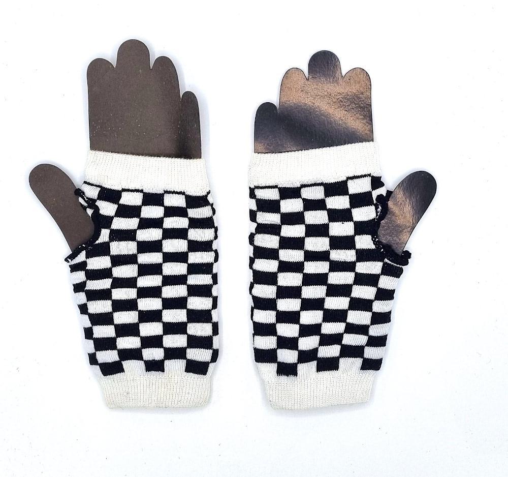 Fingerlösa vantar - Rutiga – produktbild – Hiprock