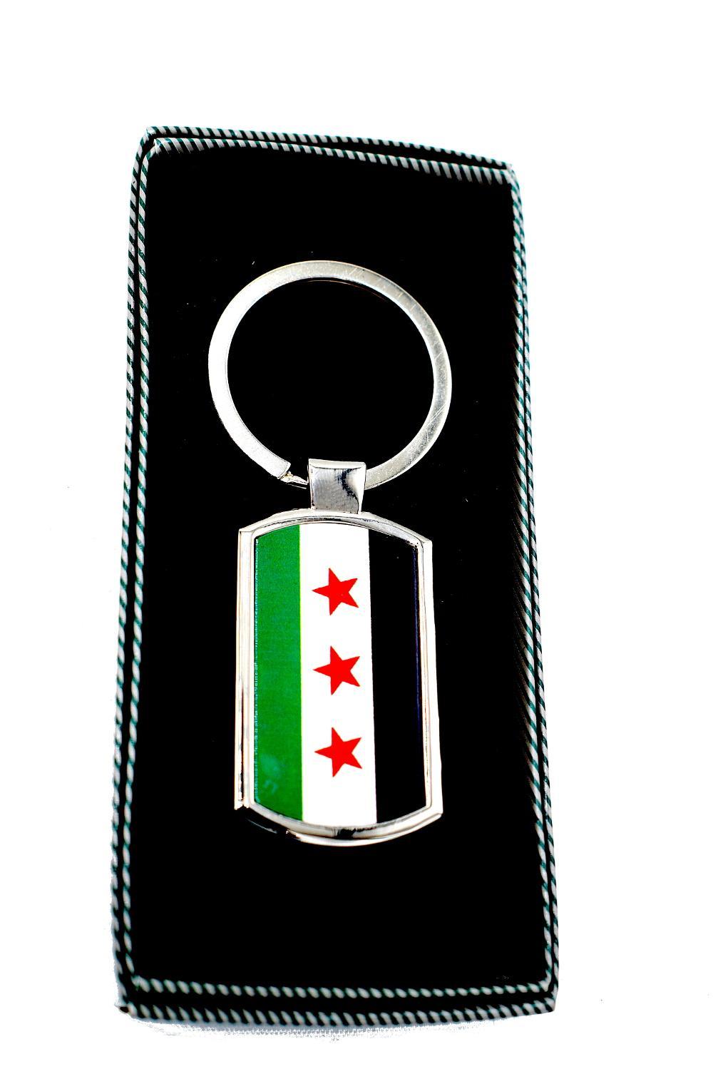 Free Syrien flagga nyckelring – produktbild – Hiprock