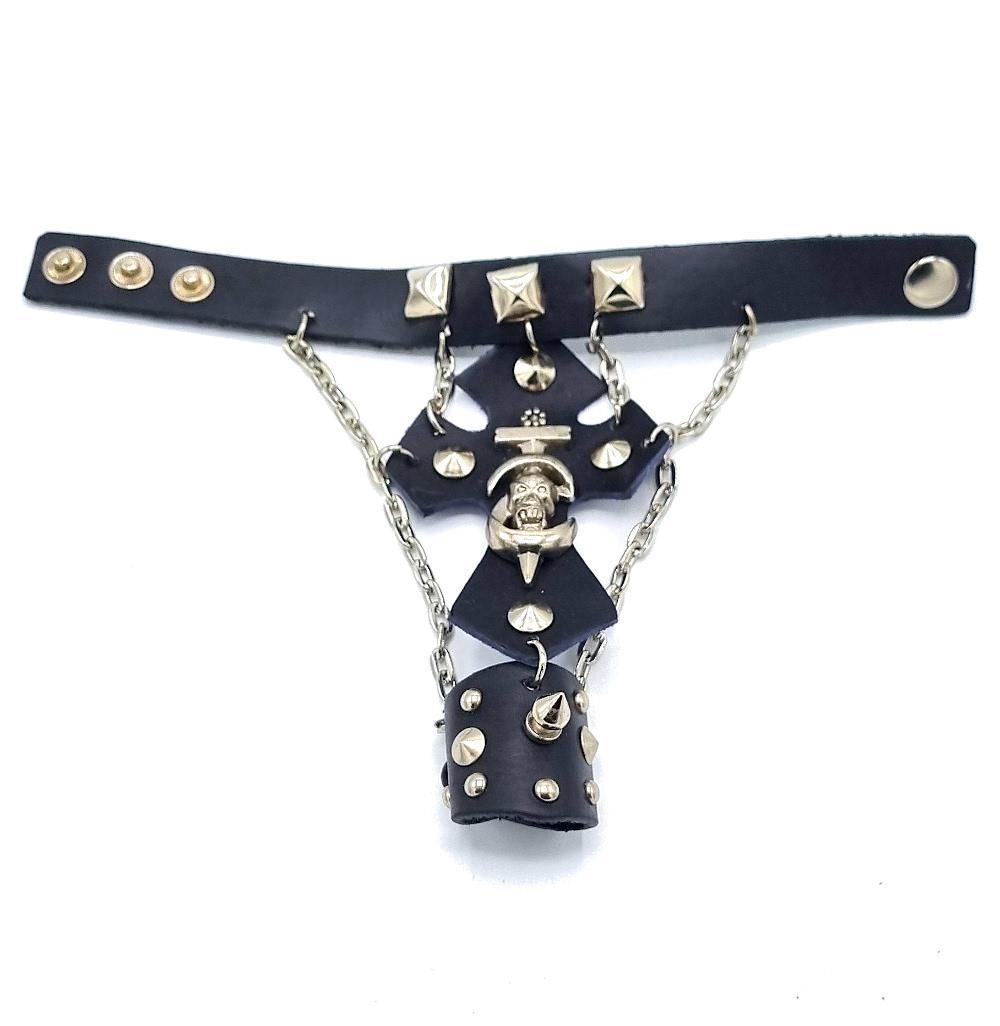 Läderarmband med svärd, kedjor och runda nitar