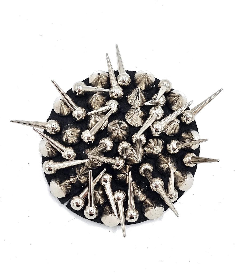 Silverfärgade nitar - Piffa upp dina outfit – produktbild – Hiprock