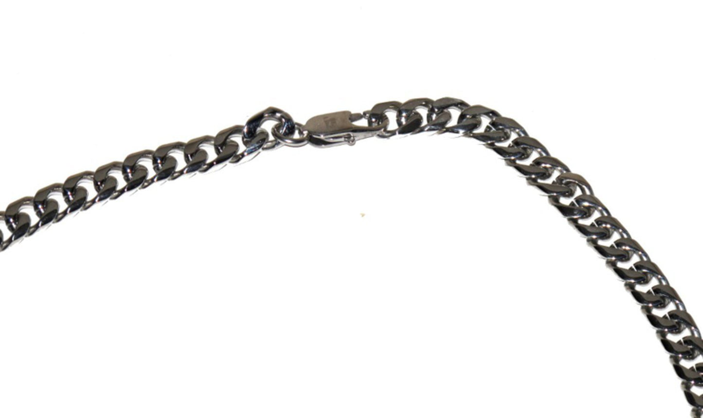 Silver colored chain necklace