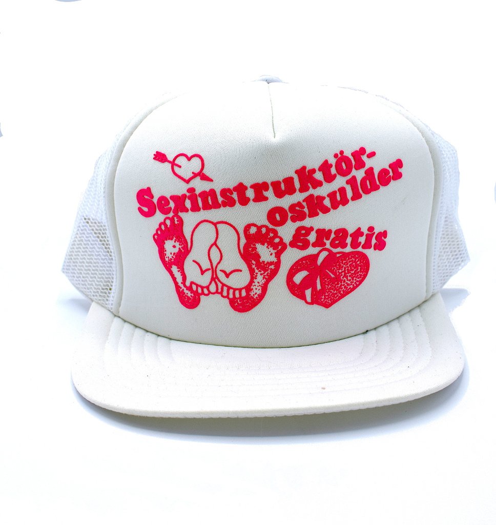 Truckerkeps - "Sexinstruktör, Oskulder gratis" – produktbild – Hiprock