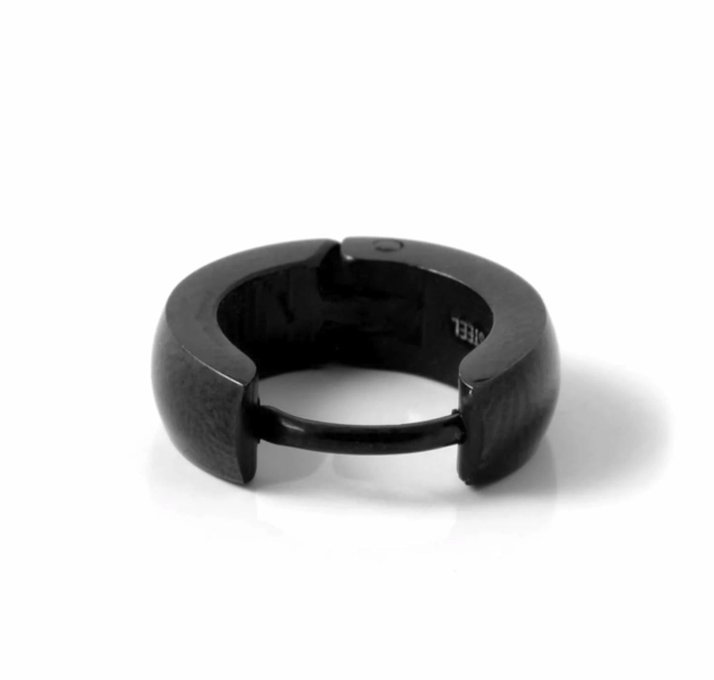 Örhängen - Stålringar helblanka SVART 4/14 mm – produktbild – Hiprock