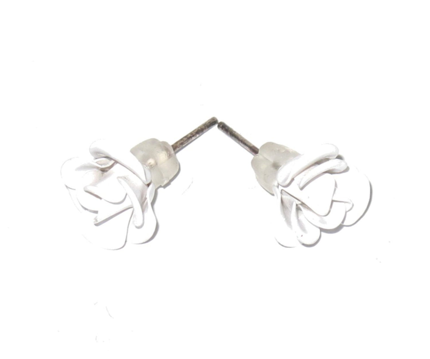 Kukkakorvakorut-valkoinen