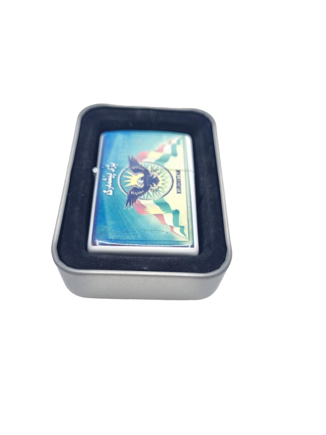 Bensintändare - Peshmerga / Kurdistan flagga –  produktbild – Hiprock