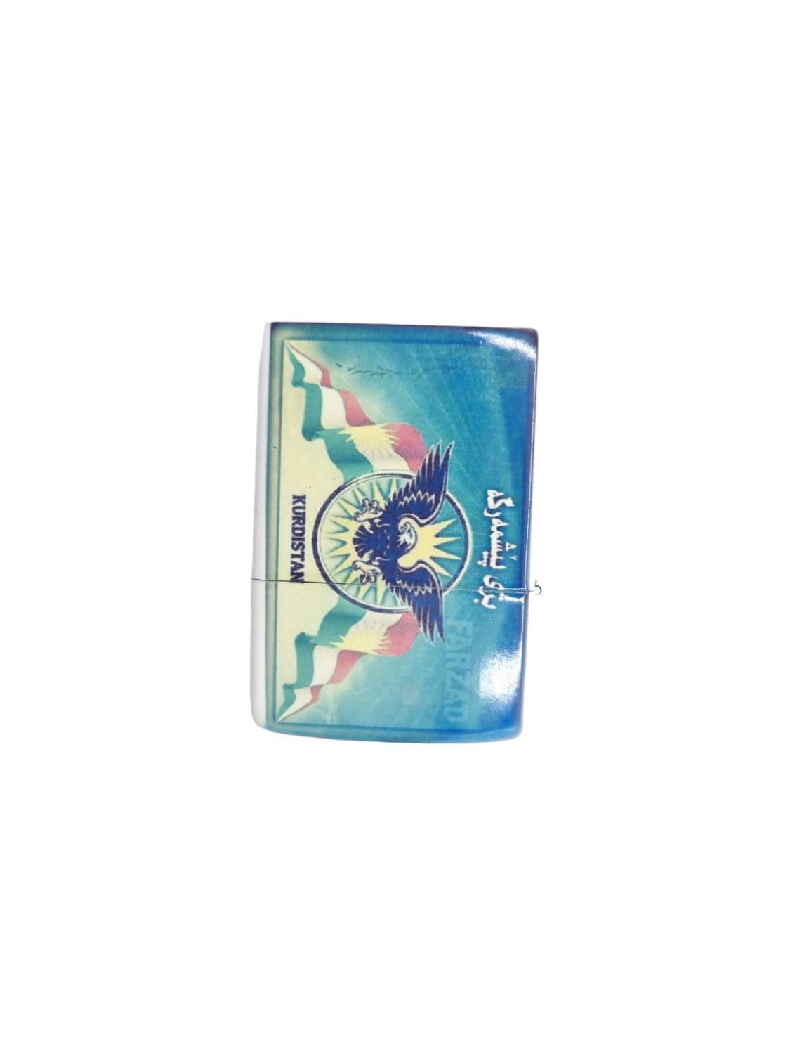 Bensintändare - Peshmerga / Kurdistan flagga –  produktbild – Hiprock