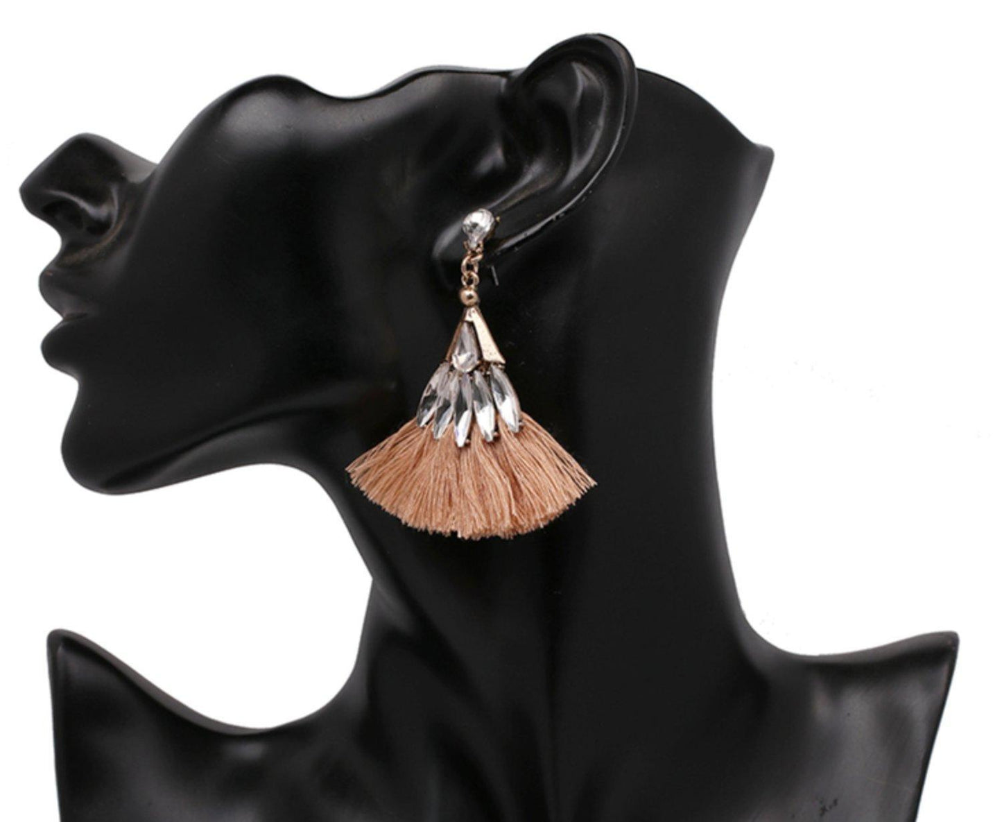 Bohemian örhängen med tofs och kristaller - olika färger –  produktbild – Hiprock