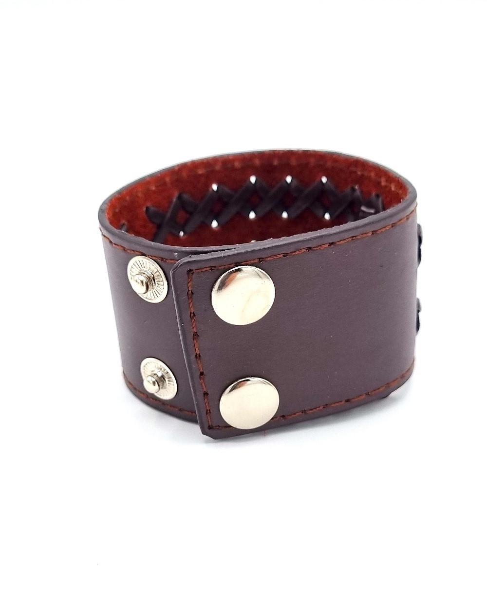 Brun armband med snörning –  produktbild – Hiprock