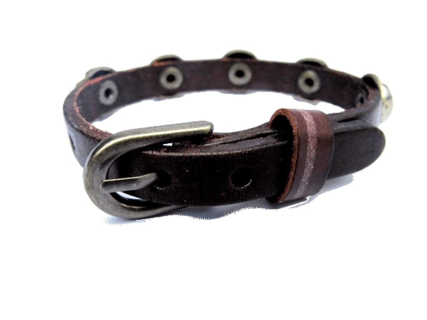 Brunt läderarmband med figurer