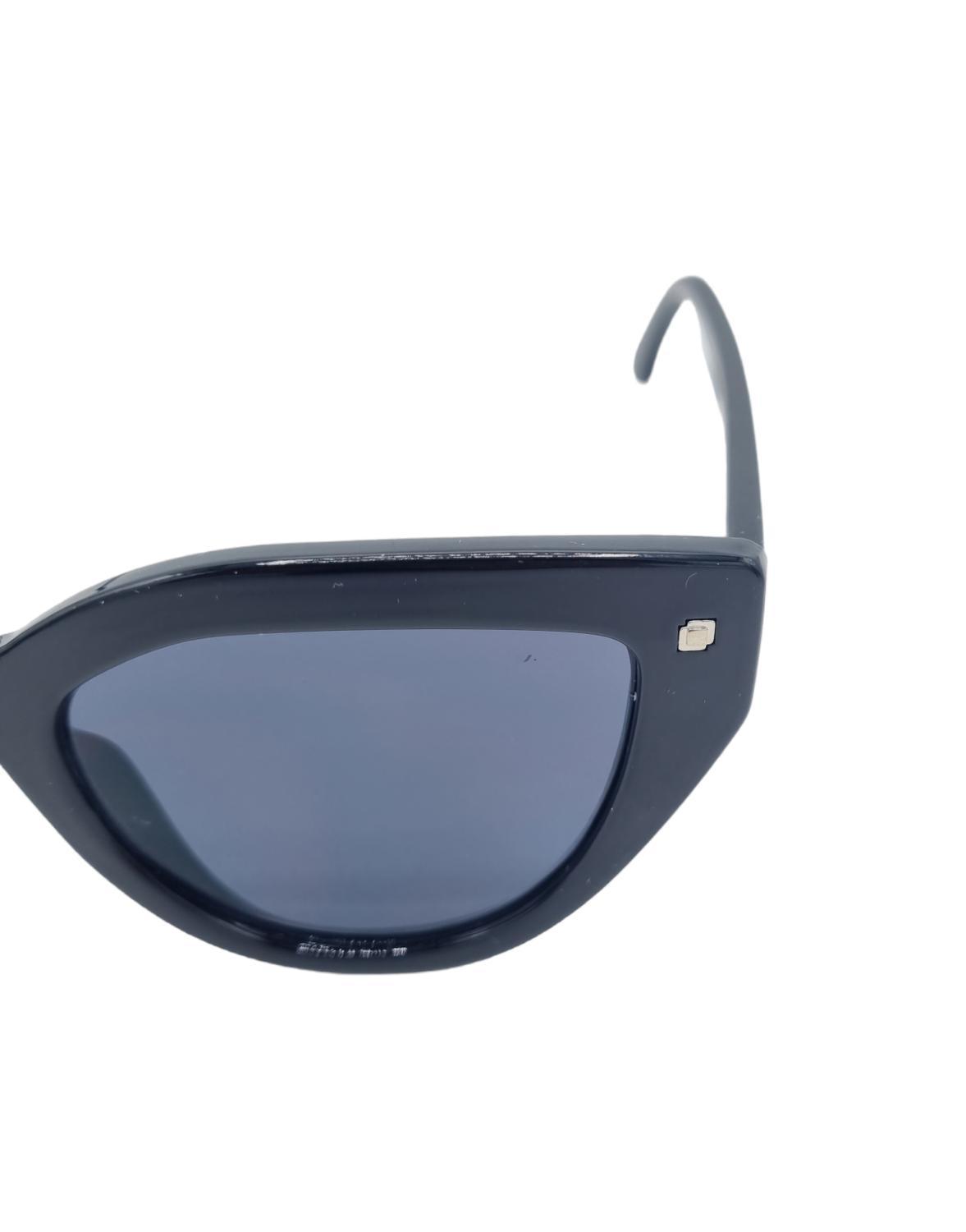 Chimo mustat aurinkolasit