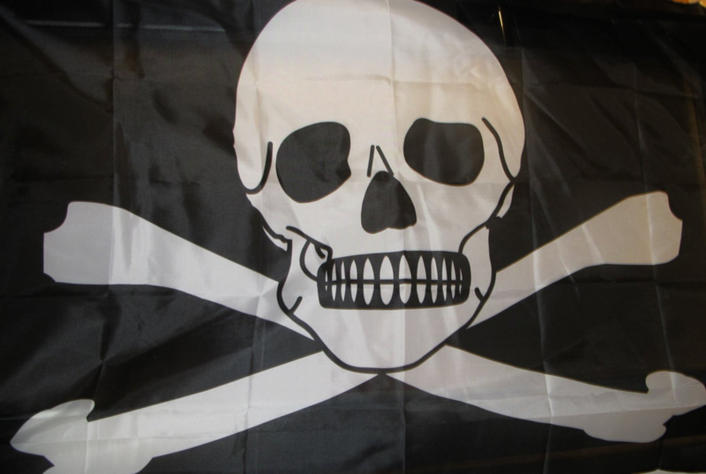 Dödskalle flagga –  produktbild – Hiprock