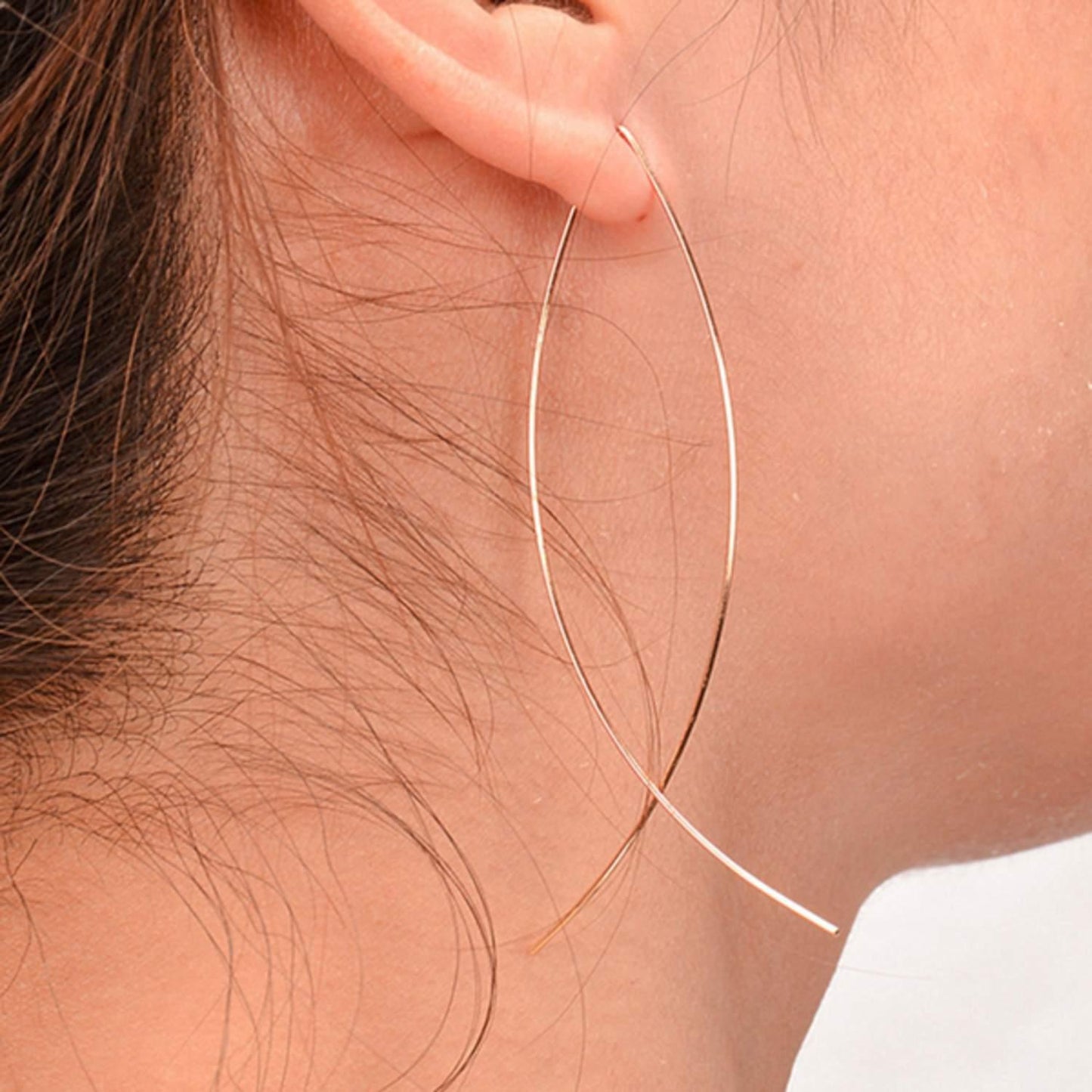 Fish-shaped earrings Gold-colored