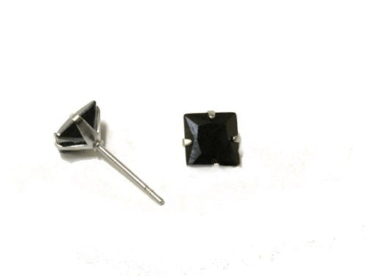 Square earrings with black stone