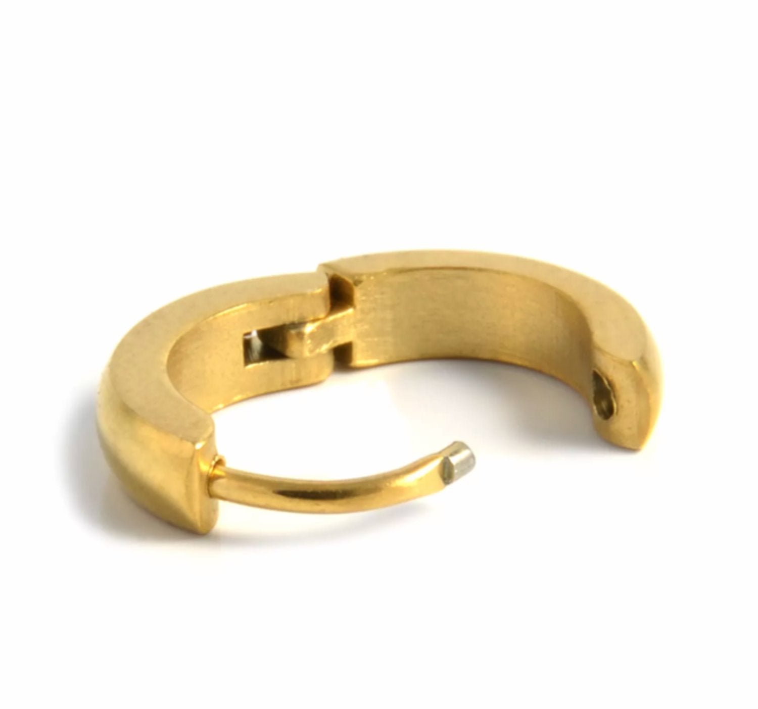 Guldfärgade stålörhängen –  produktbild – Hiprock