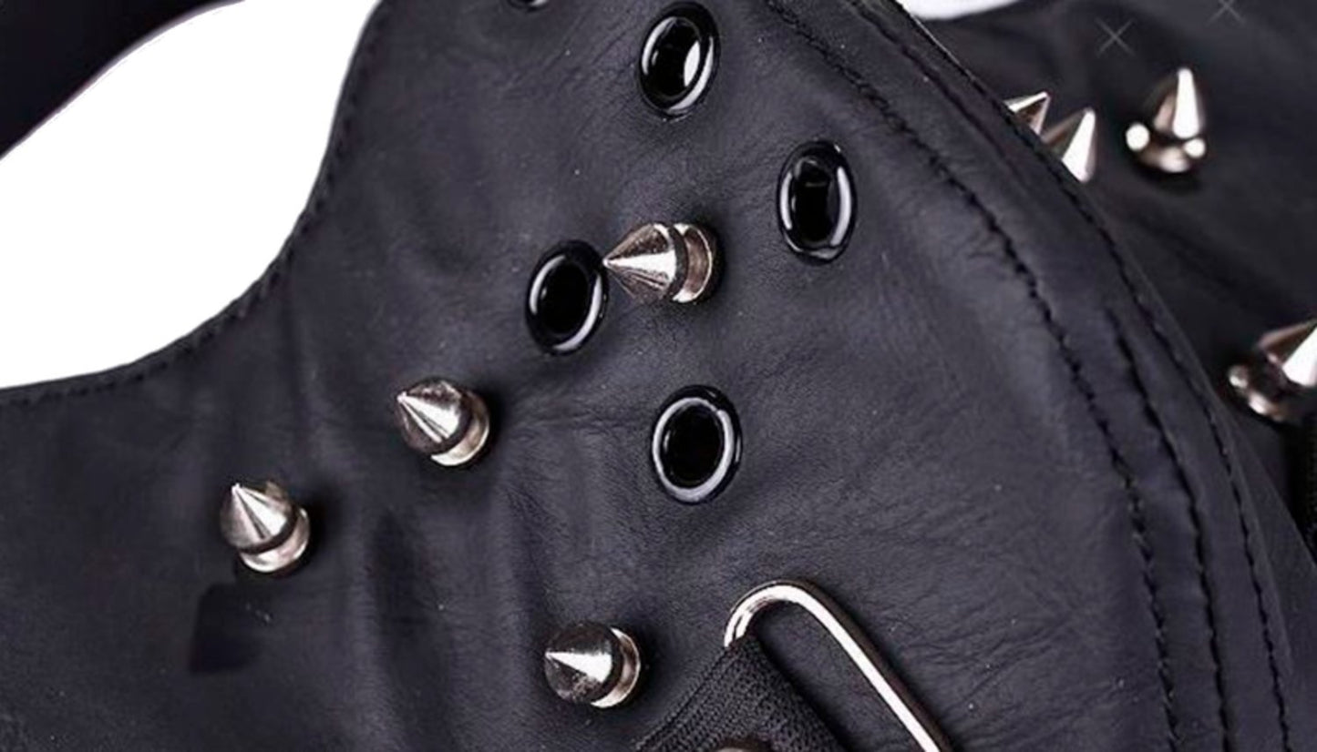 Puolinaamari niiteillä moottoripyörä - Bondage