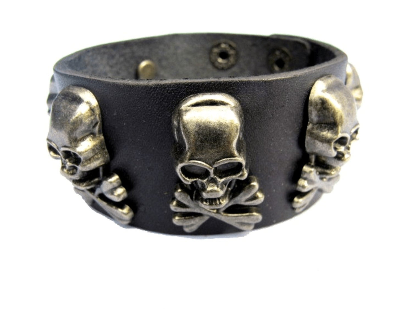 Nahkainen rannekoru kalloilla