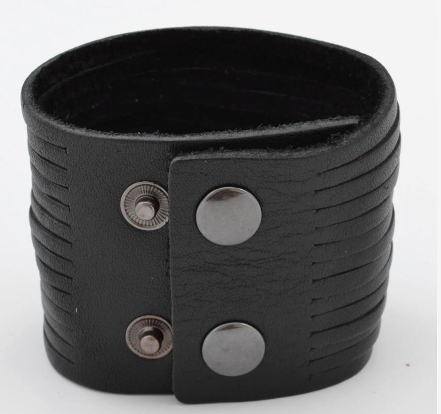 Läderarmband med snitt –  produktbild – Hiprock