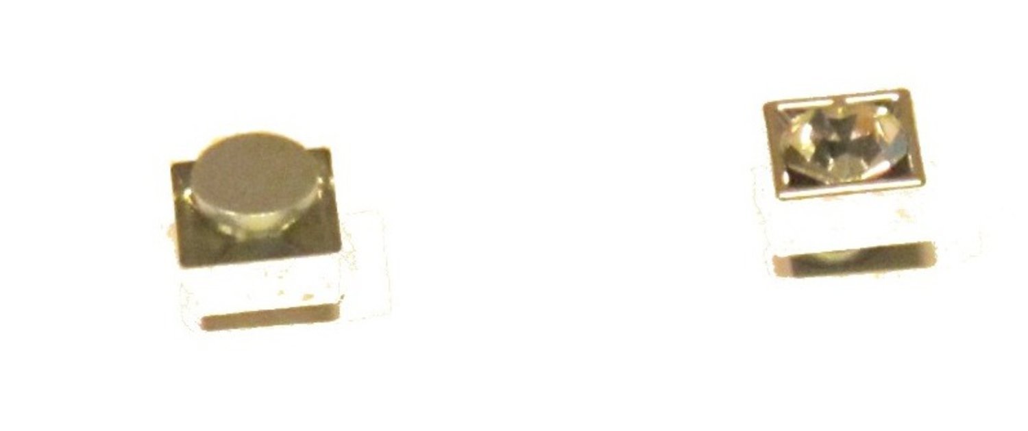 Magnetörhängen med vit sten –  produktbild – Hiprock