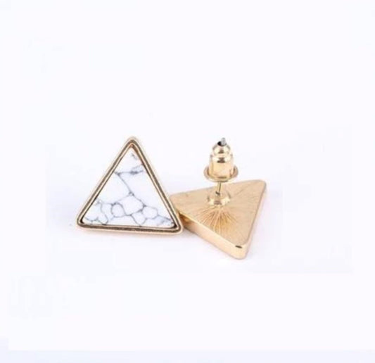 Marmor örhängen triangel –  produktbild – Hiprock