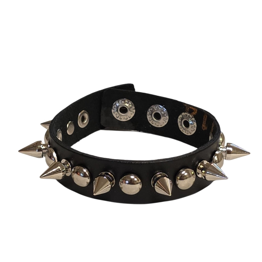 Nitarmband med koniska spikes – Justerbar snap-knäppning