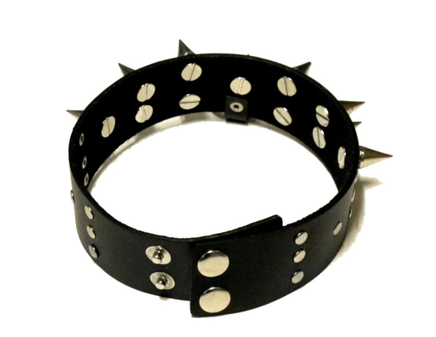Svart spikhalsband med metallring –  produktbild – Hiprock