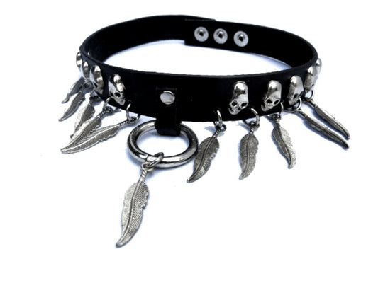 Nith necklace with skulls and feathers