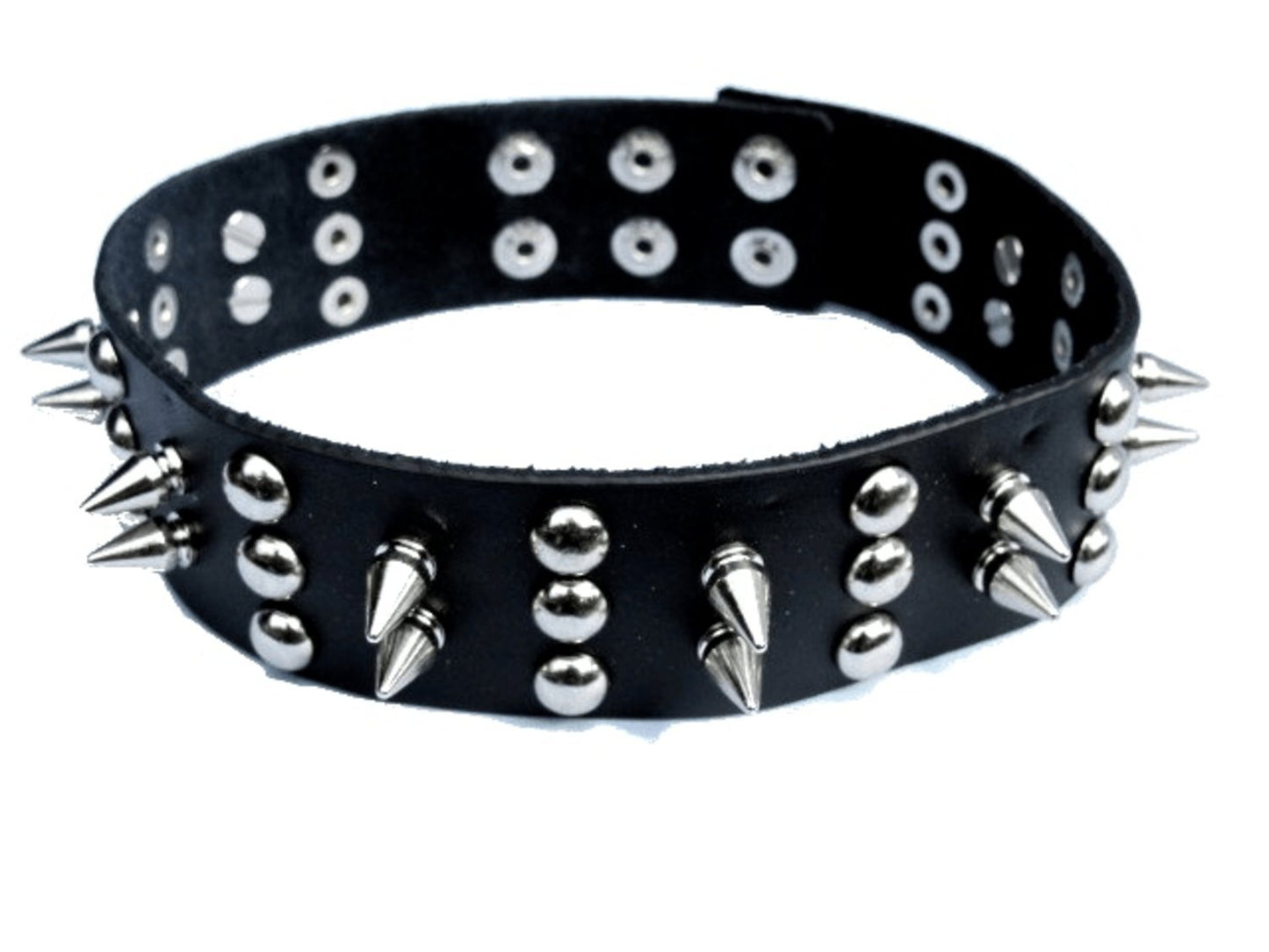 Nithalsband med spike och runda nitar –  produktbild – Hiprock