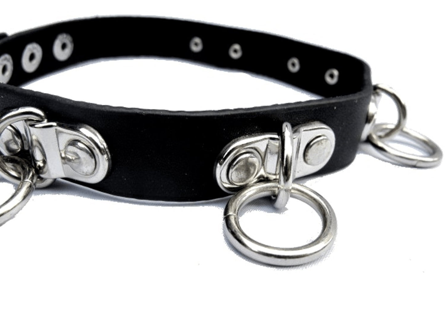 Nithalsband - silverfärgade ringar –  produktbild – Hiprock