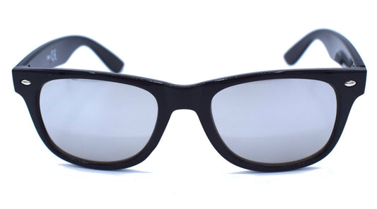 Retro sunglasses with mirror lenses