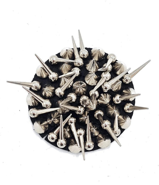 Silverfärgade nitar - Piffa upp dina outfit –  produktbild – Hiprock