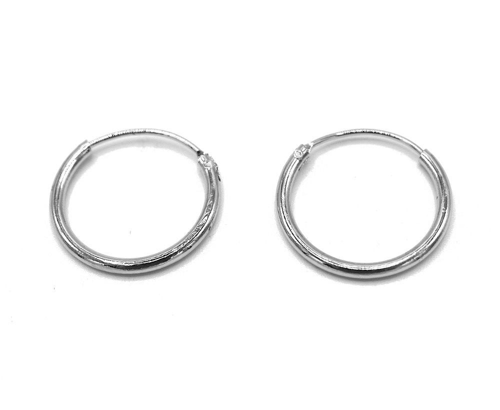 Silverfärgade ring örhängen –  produktbild – Hiprock