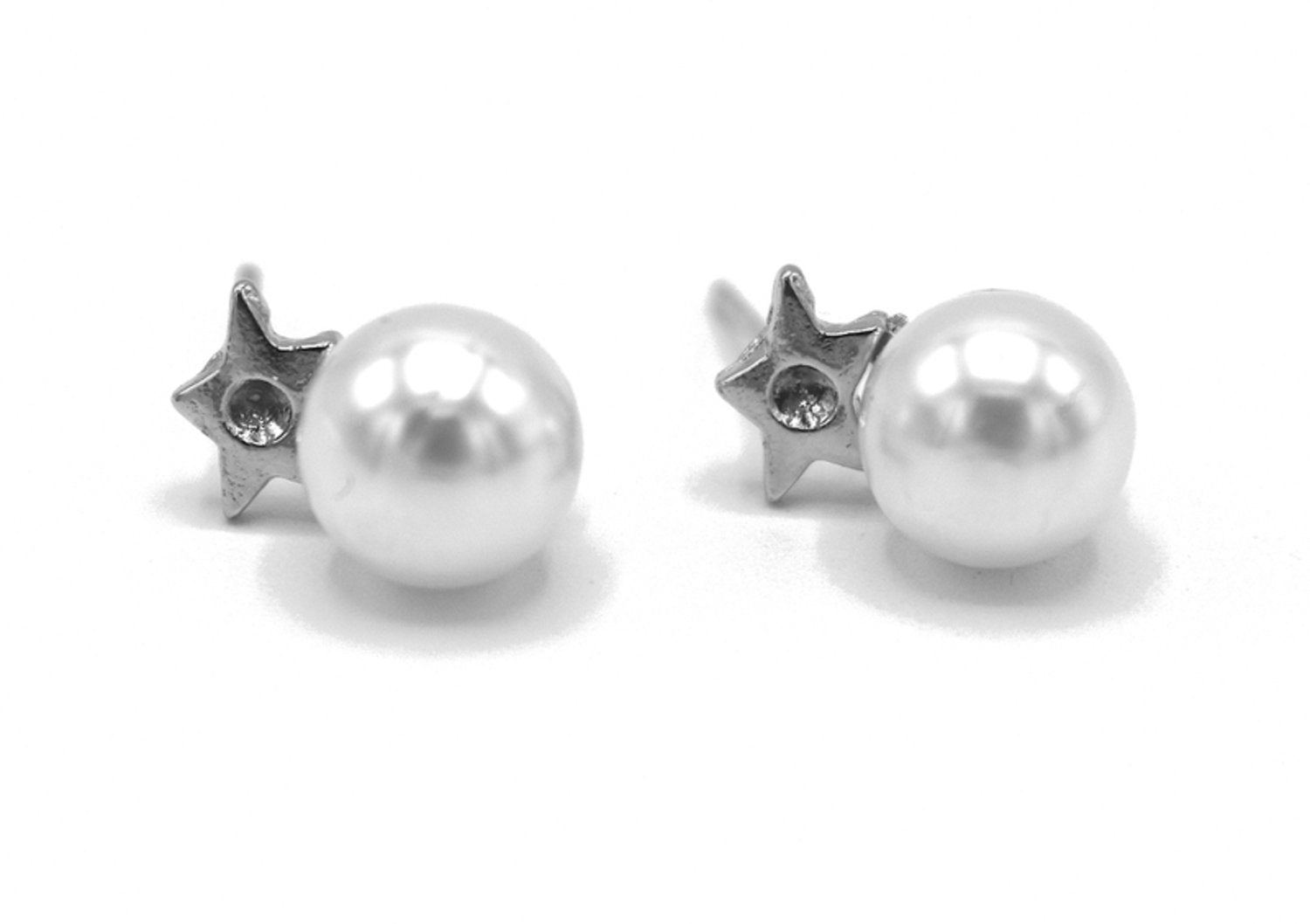 Silverfärgad pärlörhänge stjärna –  produktbild – Hiprock