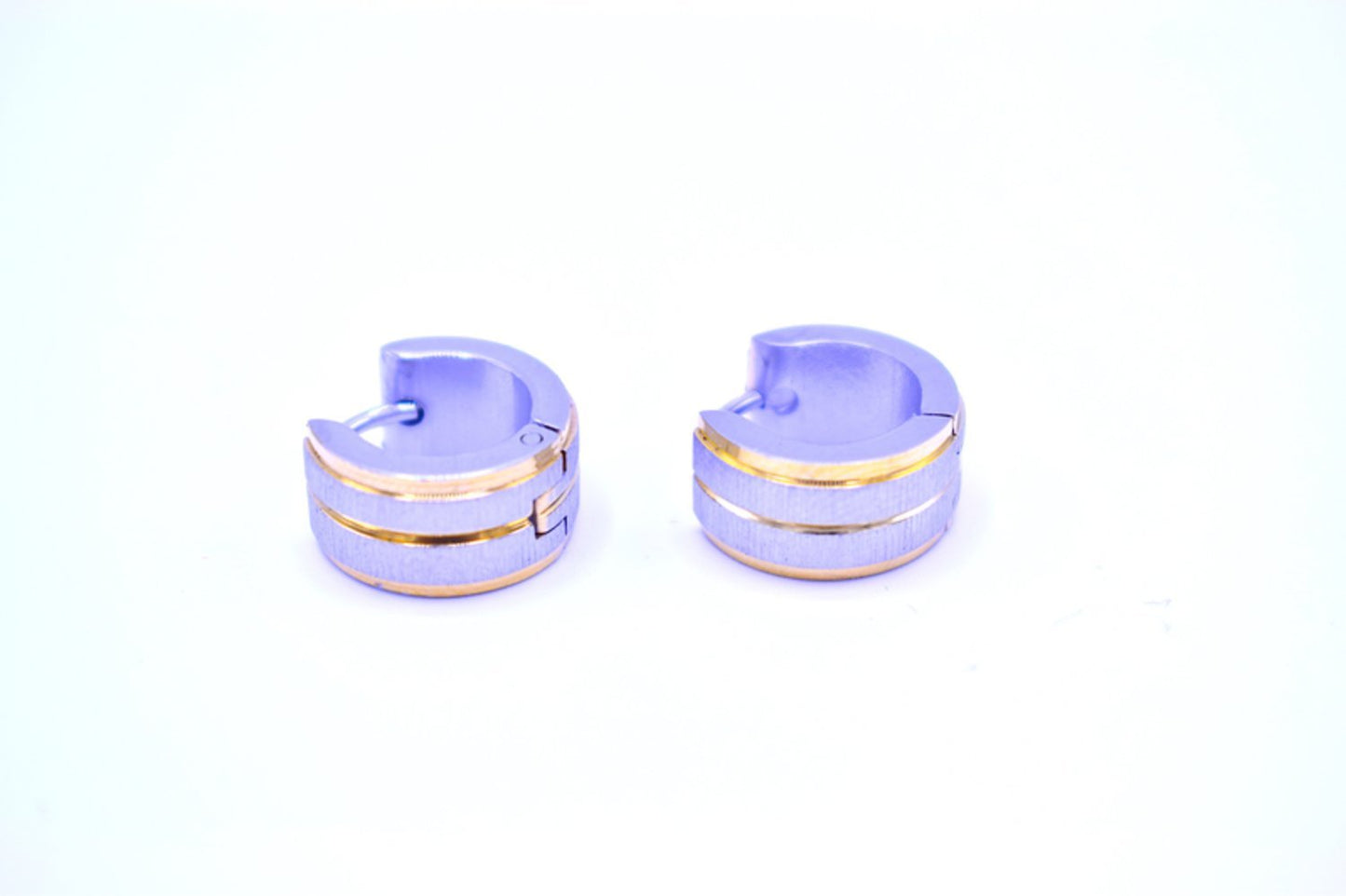 Silver och guldfärgade ringörhängen –  produktbild – Hiprock