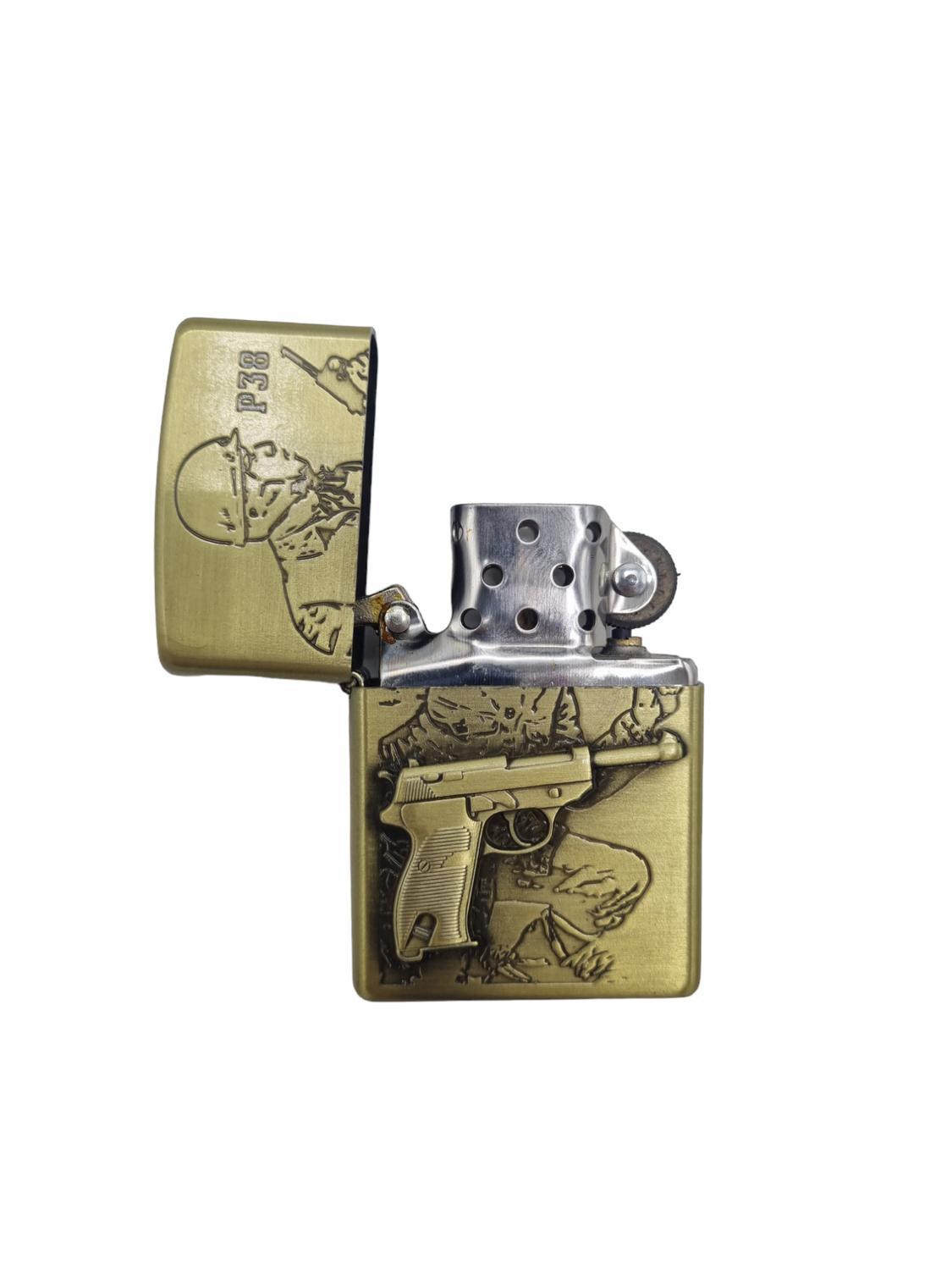 Sotilaspistooli P38 - Kullanvärinen bensiinisytytin