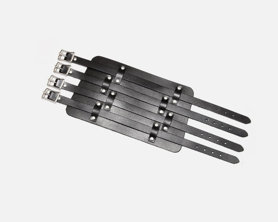 Svarta läderarmband med spännen – justerbara breda manschetter