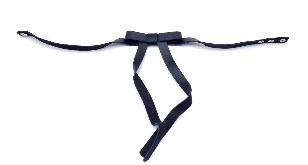 Svart halsband med rosett –  produktbild – Hiprock