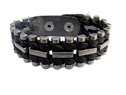 Svart läderarmband med stål