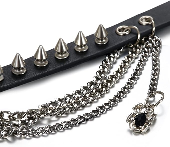 Svart nitchoker med kedjor och spindelberlock