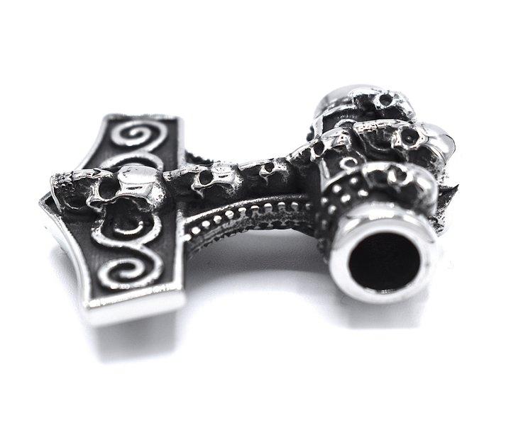 Thor's hammer with skulls